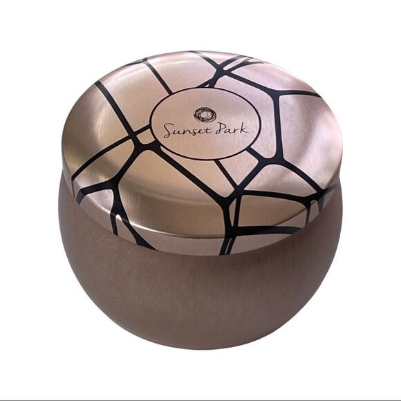Sunset Park Jasmine & Lilac Candle in Decorative Tin - New - Picture 4 of 6